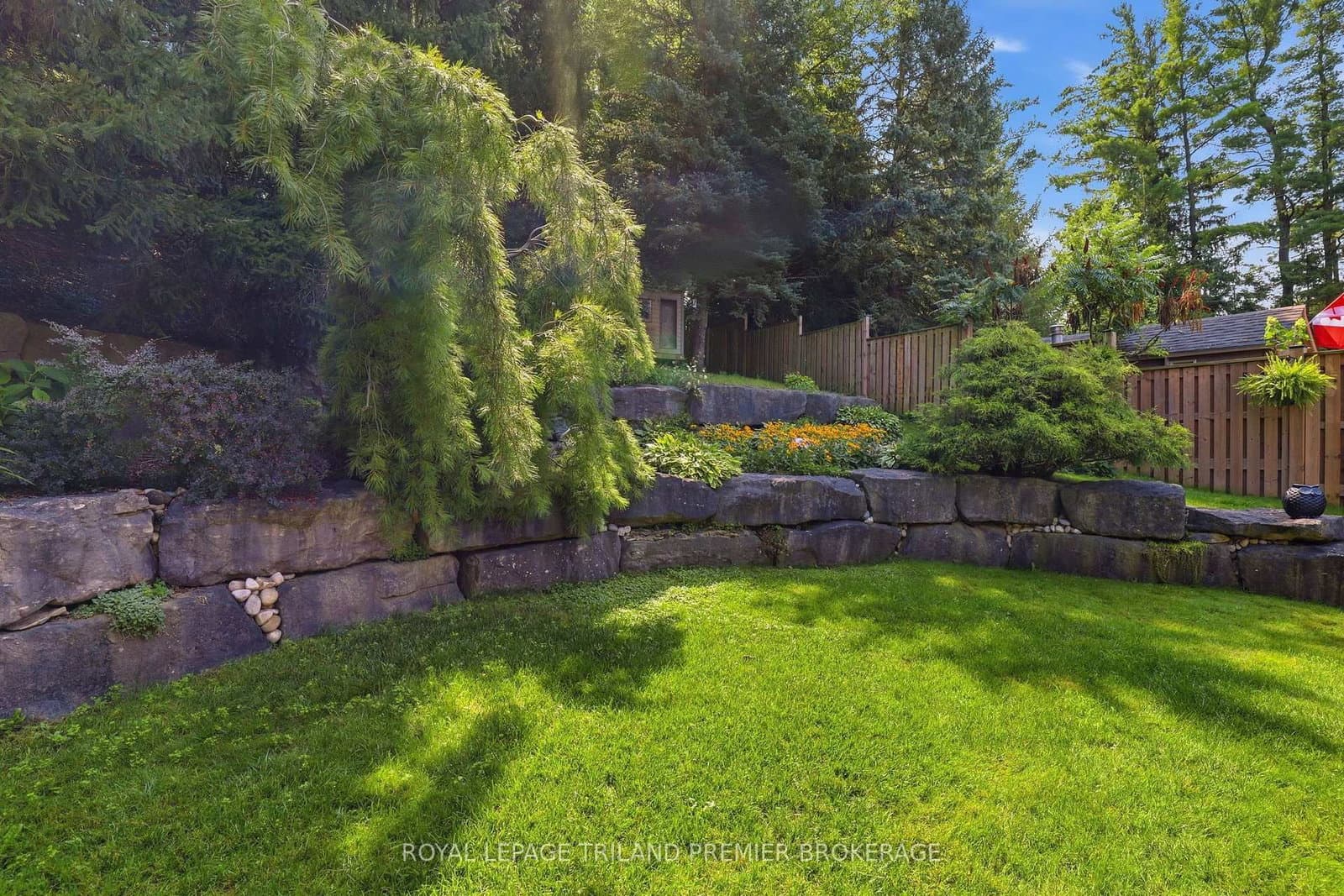 39 Hutchinson Place thumbnail 45