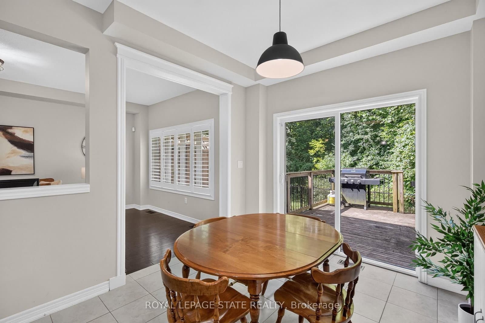82 Maplevale Drive thumbnail 12