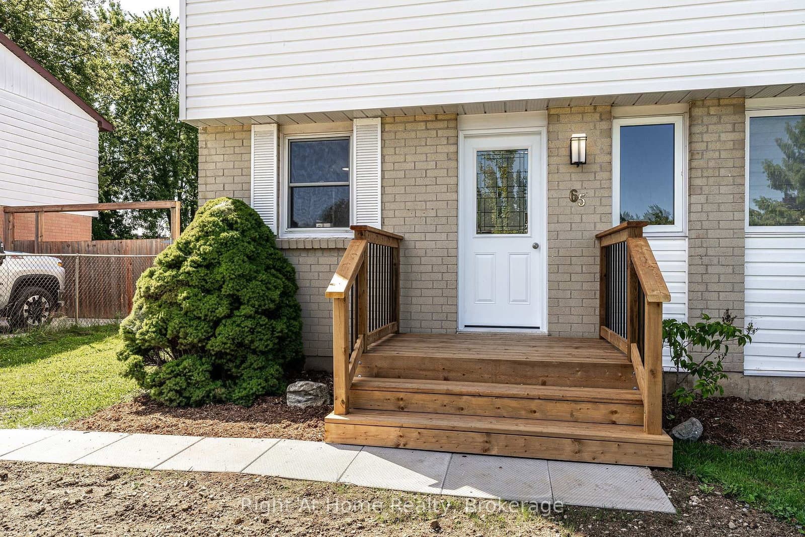 65 Maple Avenue thumbnail 2