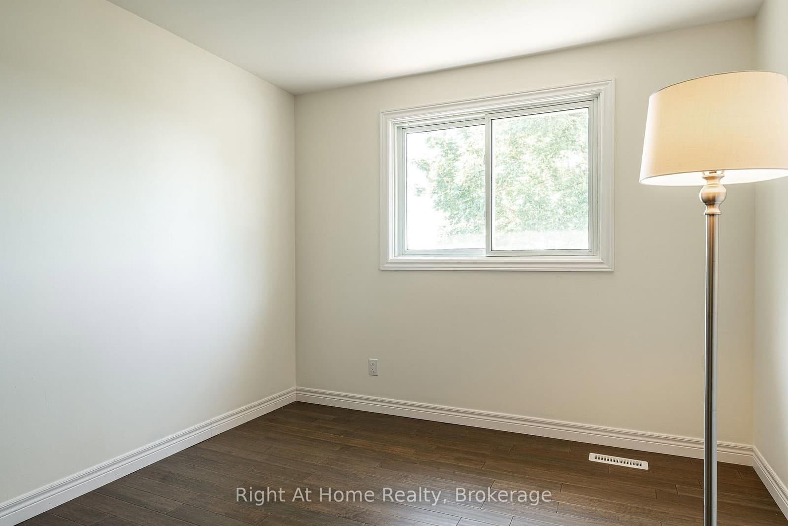 65 Maple Avenue thumbnail 20