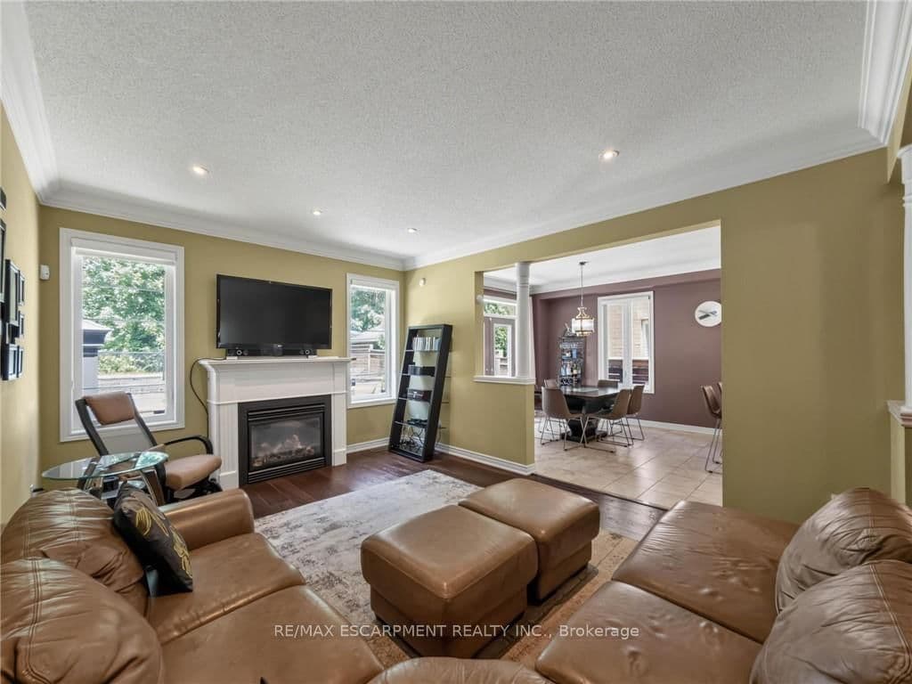 80 Sutherland Crescent thumbnail 10