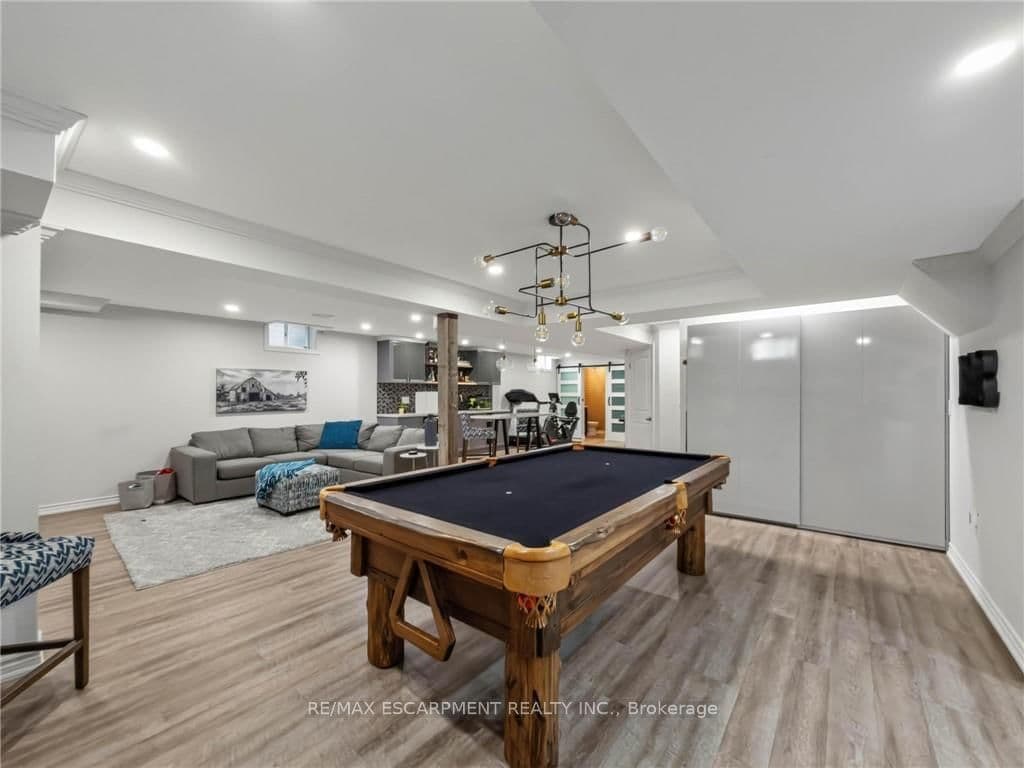 80 Sutherland Crescent thumbnail 24