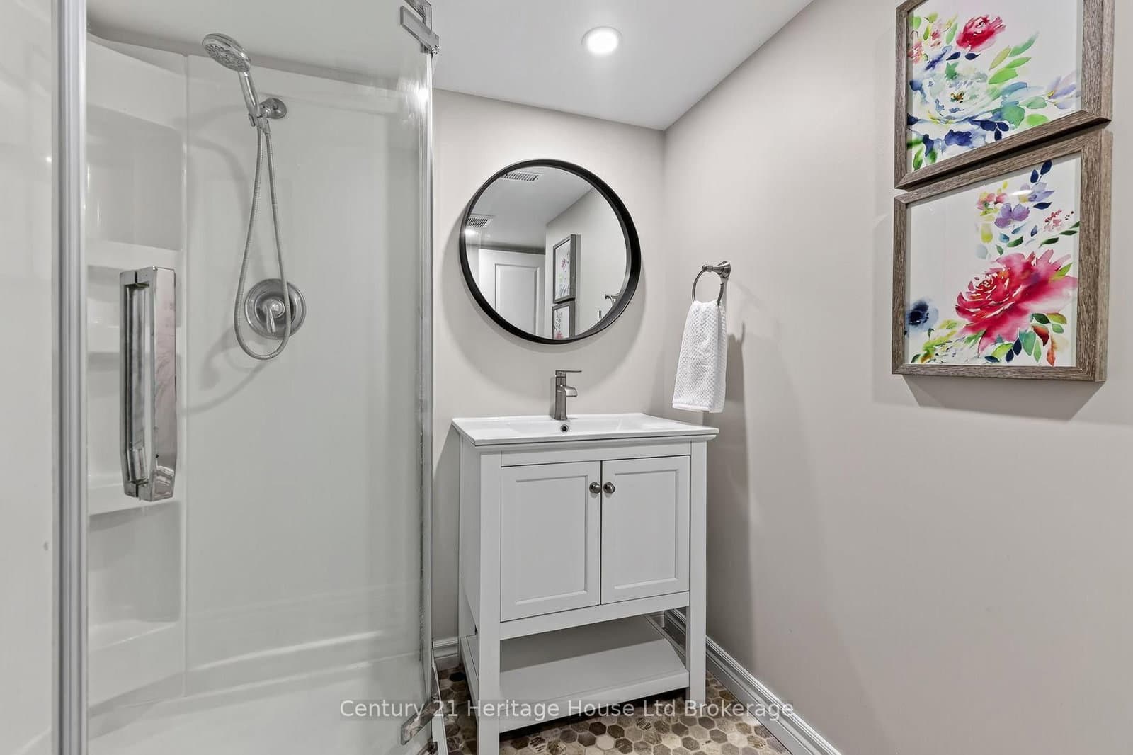 783 Frontenac Crescent thumbnail 35