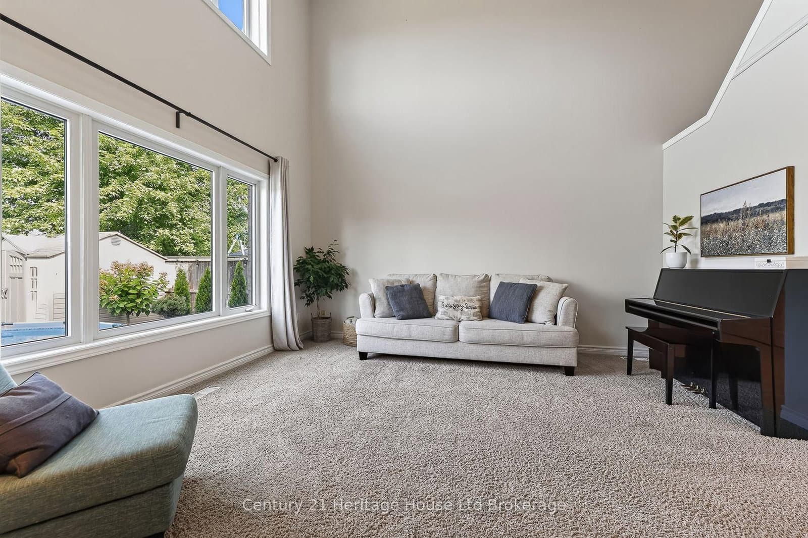 783 Frontenac Crescent thumbnail 8