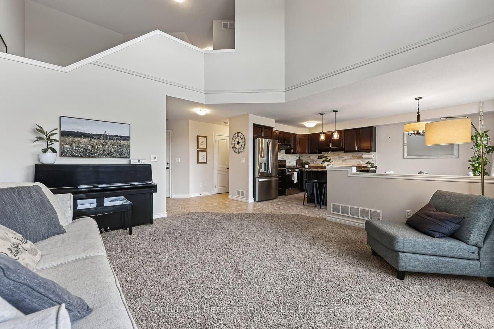 783 Frontenac Crescent thumbnail 9