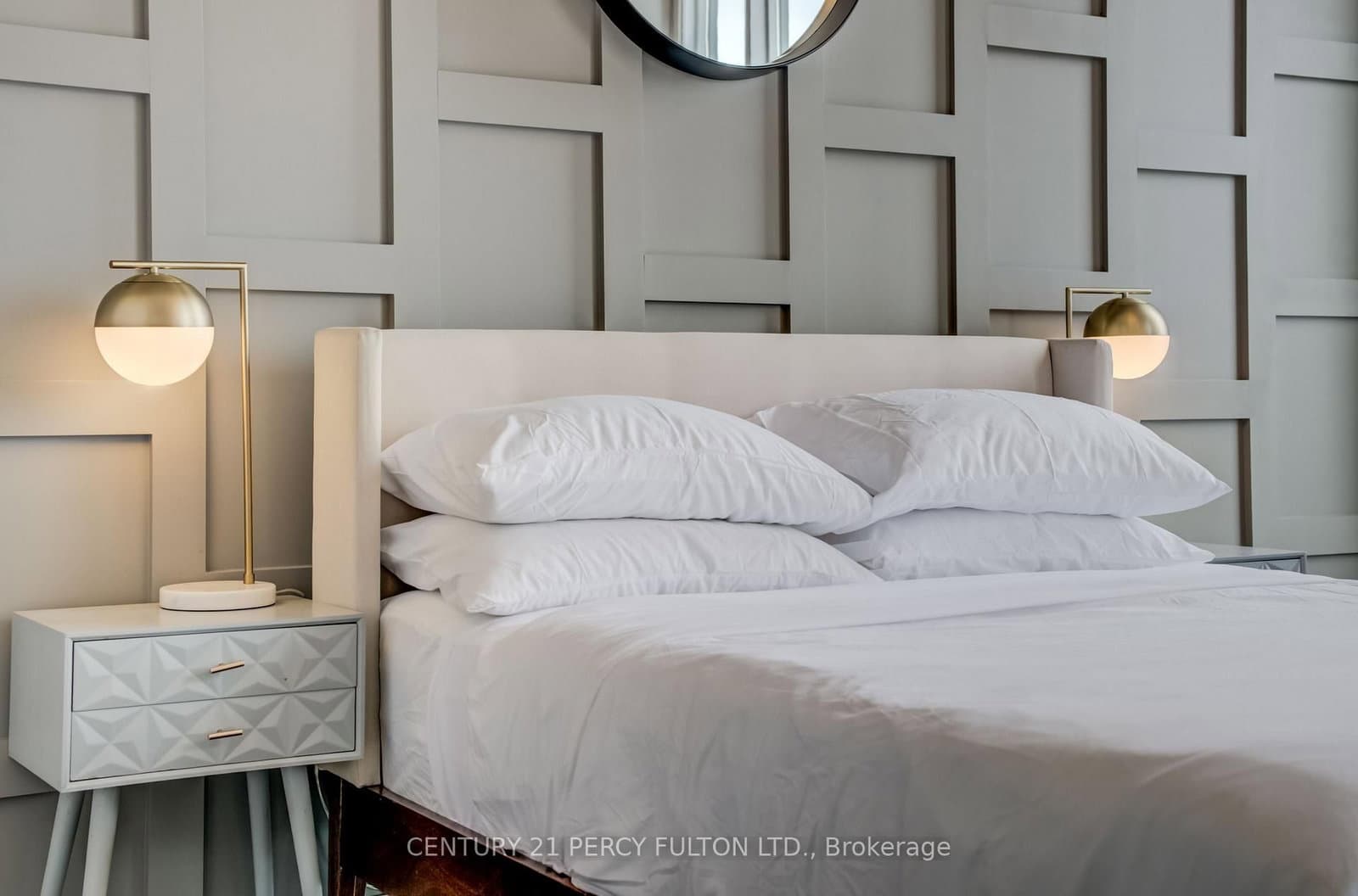 85 Duke Street W, Unit 1703 thumbnail 12