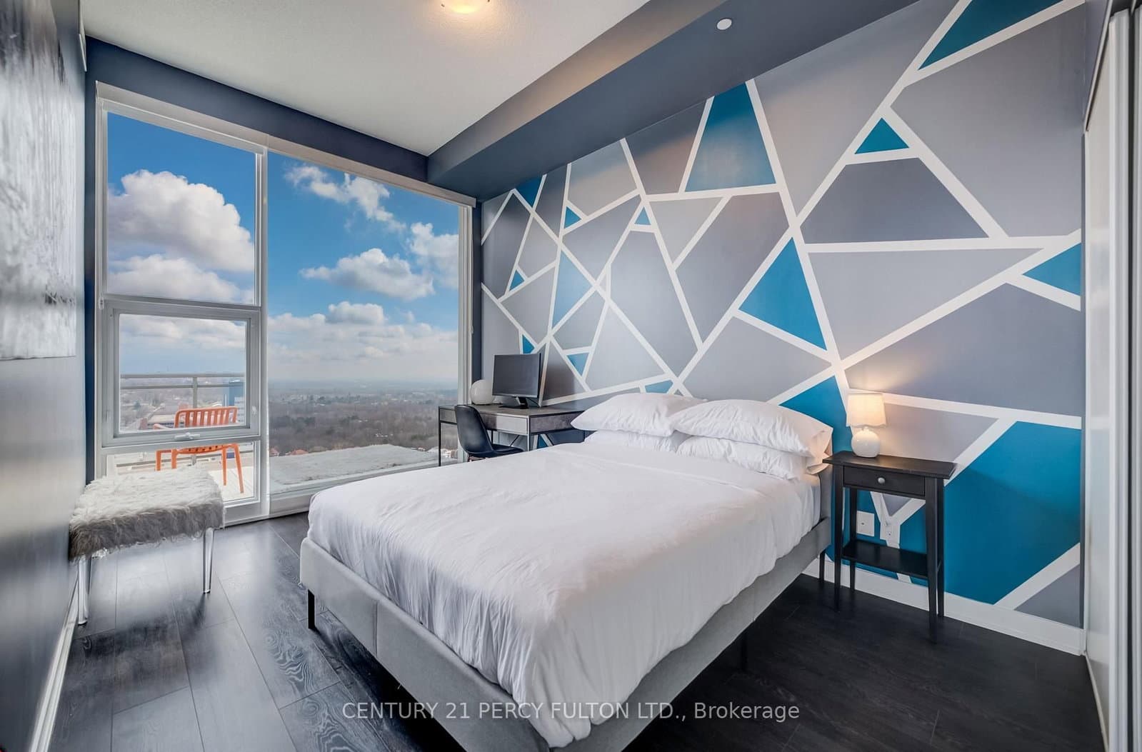 85 Duke Street W, Unit 1703 thumbnail 16
