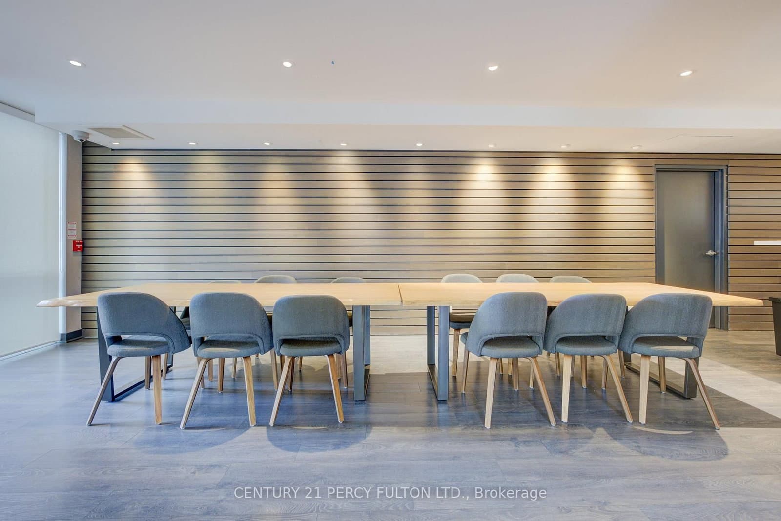 85 Duke Street W, Unit 1703 thumbnail 19