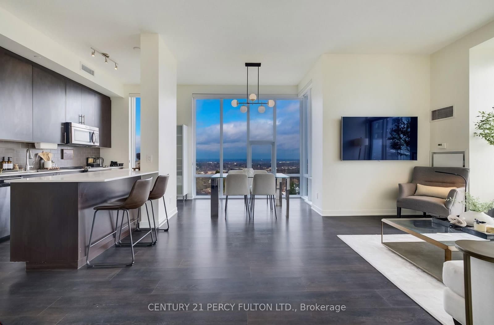 85 Duke Street W, Unit 1703 thumbnail 6