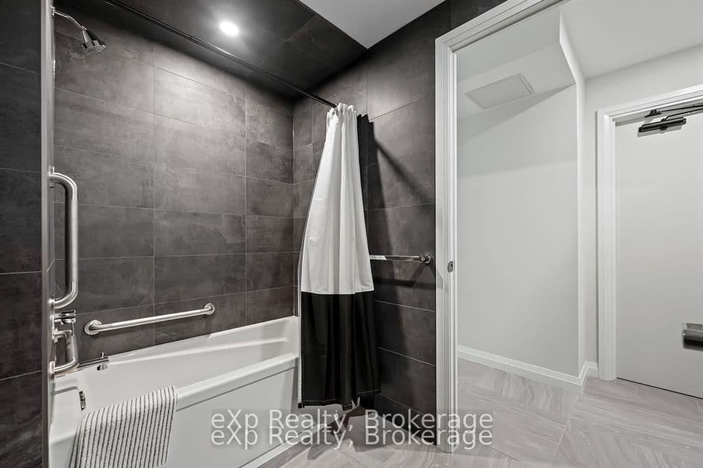 93 Arthur Street S, Unit 606 thumbnail 13