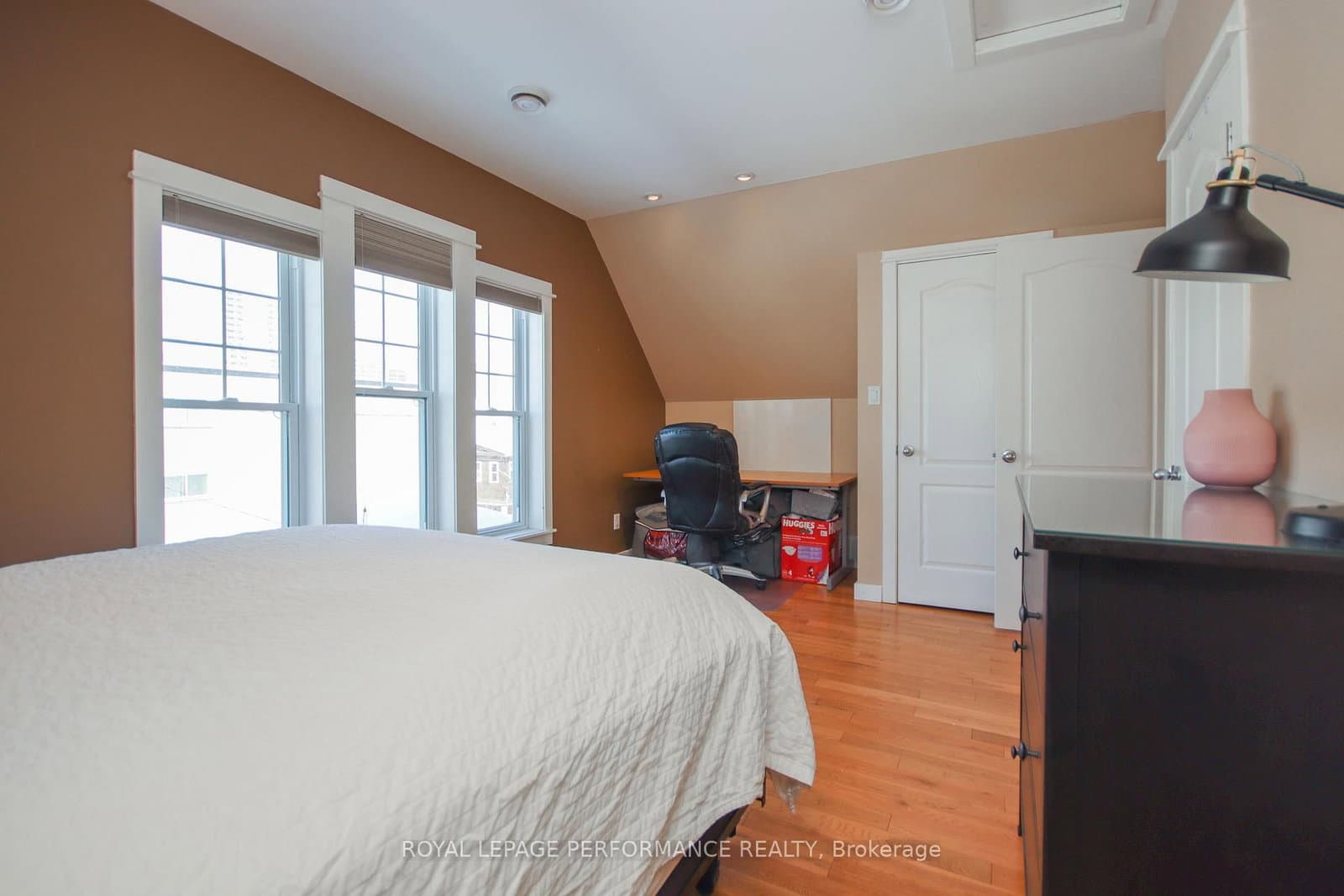 736 Cooper Street E, Unit 3 thumbnail 16