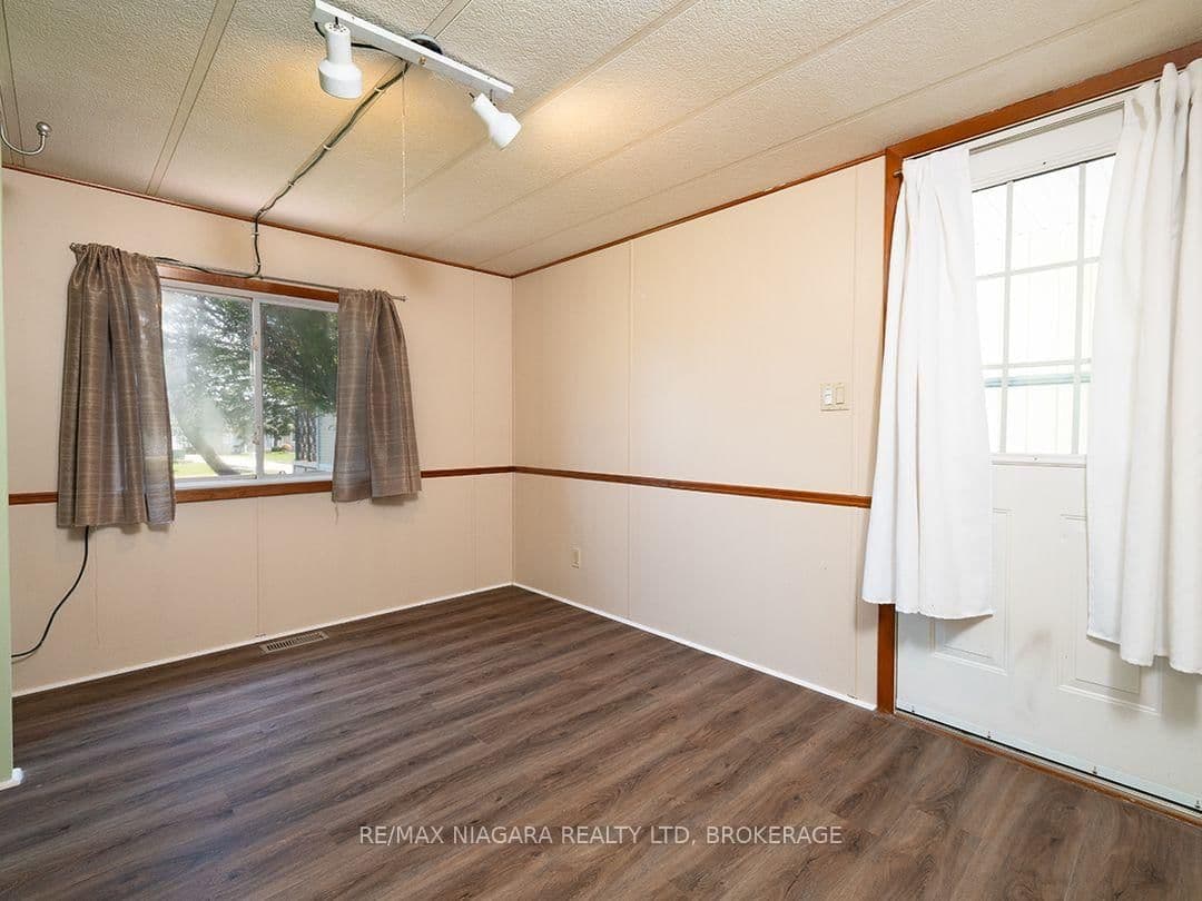 3033 Townline Road, Unit 1 thumbnail 15