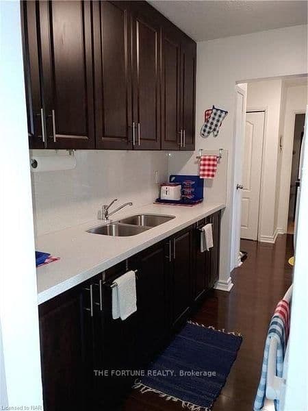4692 N Crysler Avenue N, Unit 304 thumbnail 6