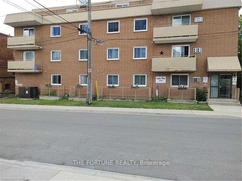 4692 N Crysler Avenue N, Unit 304 thumbnail 9