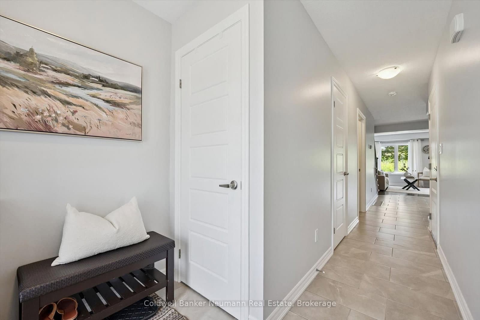 91 Poppy Drive E, Unit 3 thumbnail 3