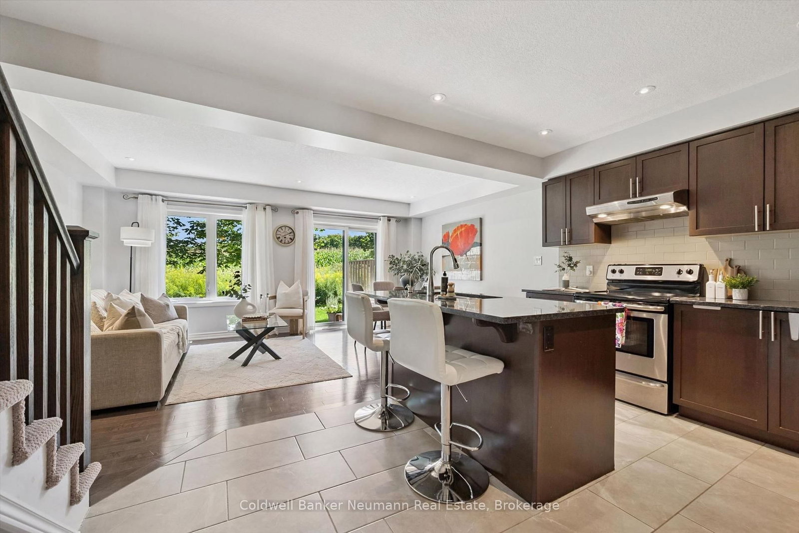 91 Poppy Drive E, Unit 3 thumbnail 8