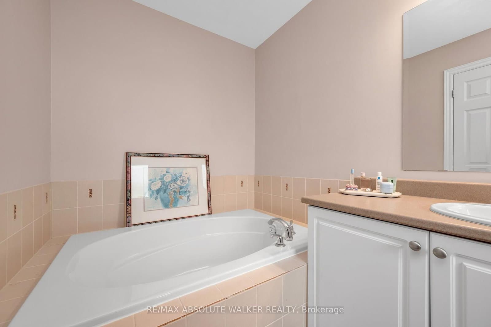 446 Goldenbrook Way thumbnail 32