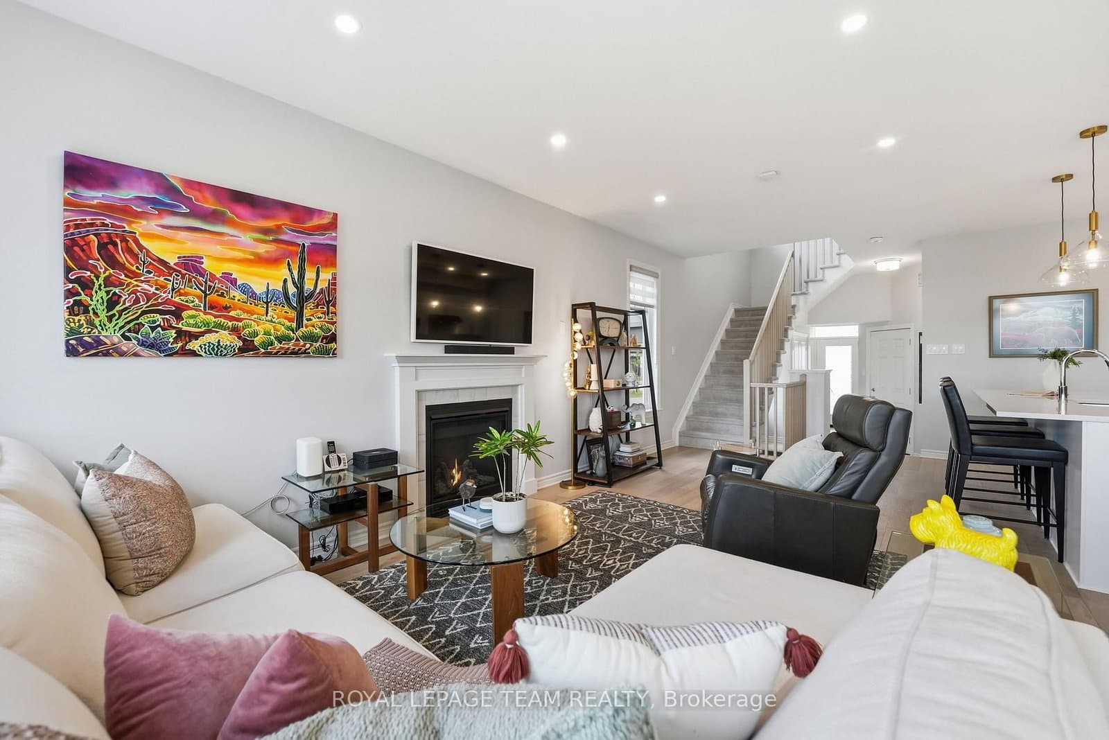 715 Maverick Crescent thumbnail 17