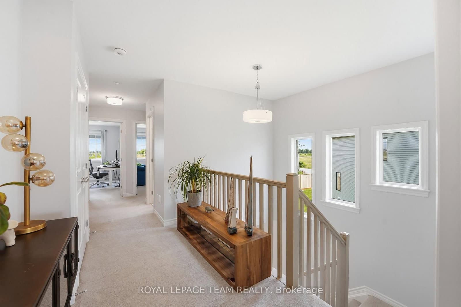 715 Maverick Crescent thumbnail 23