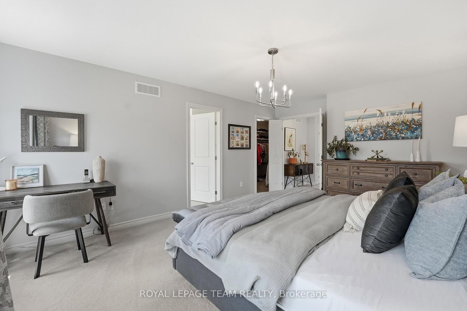 715 Maverick Crescent thumbnail 25