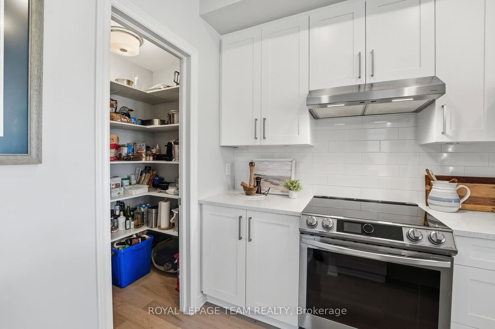 715 Maverick Crescent thumbnail 9