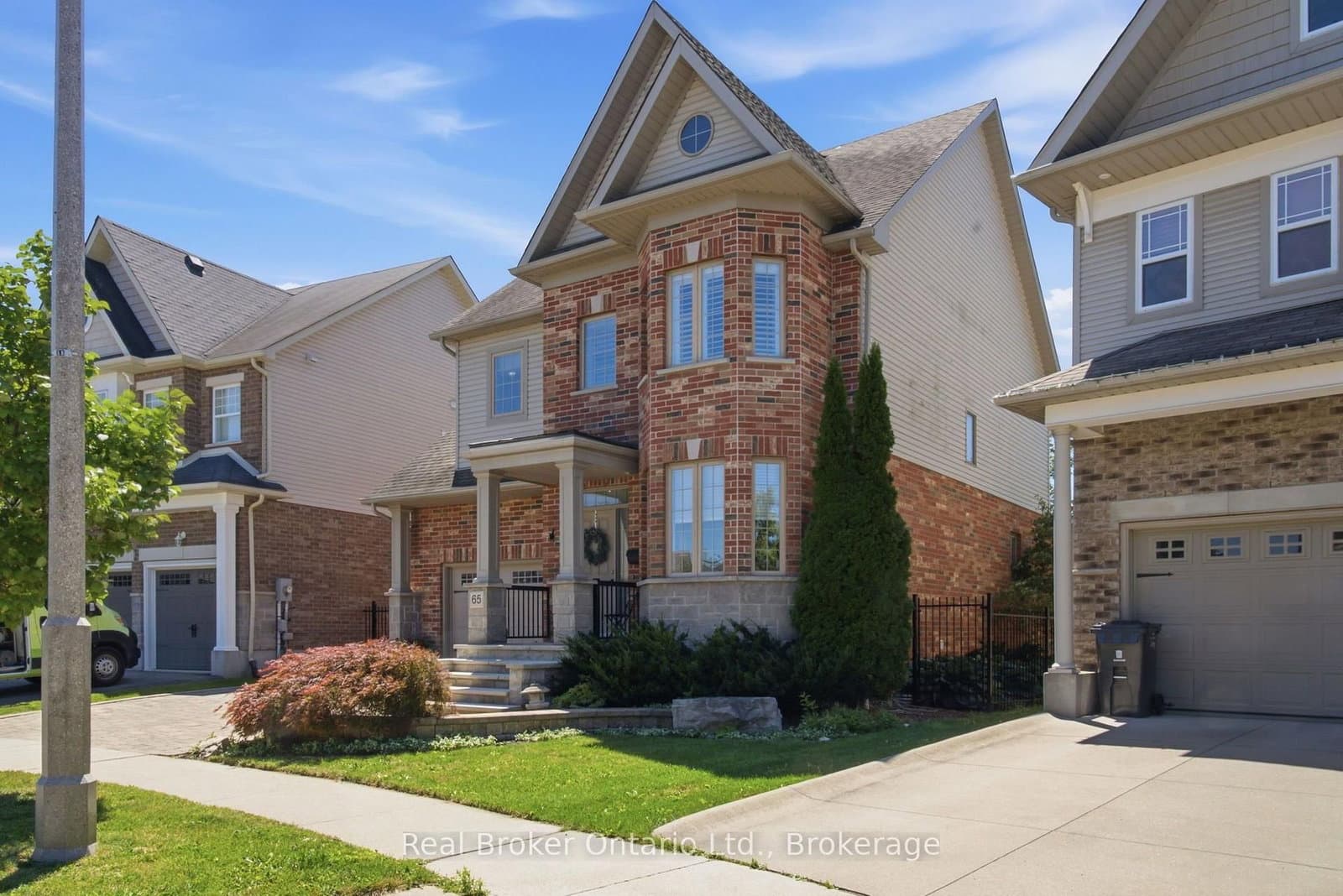 65 Amsterdam Crescent - Image 1