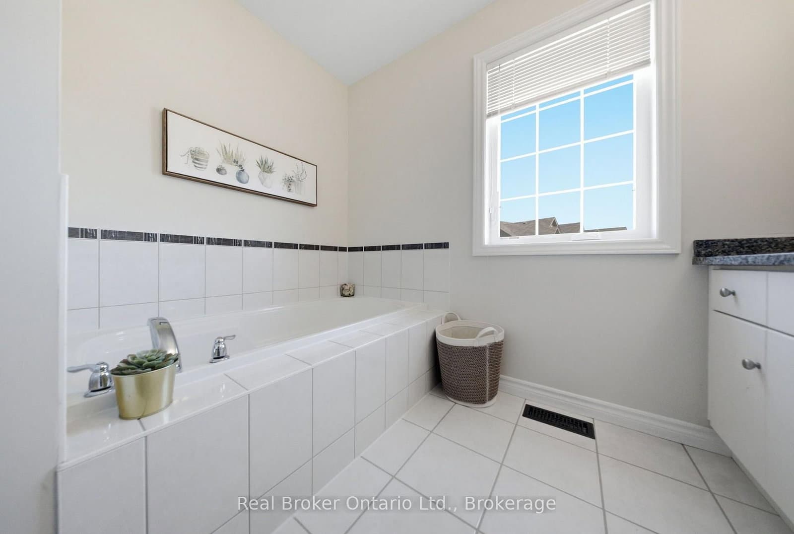65 Amsterdam Crescent thumbnail 28