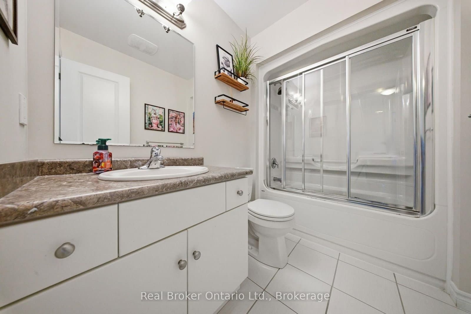 65 Amsterdam Crescent thumbnail 34