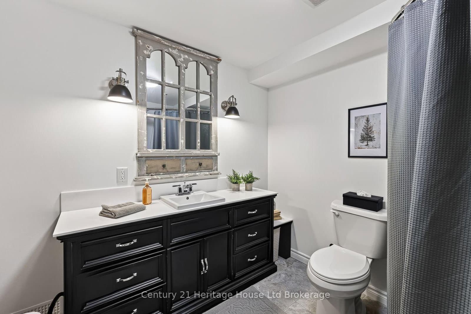 528 Baldwin Crescent thumbnail 33