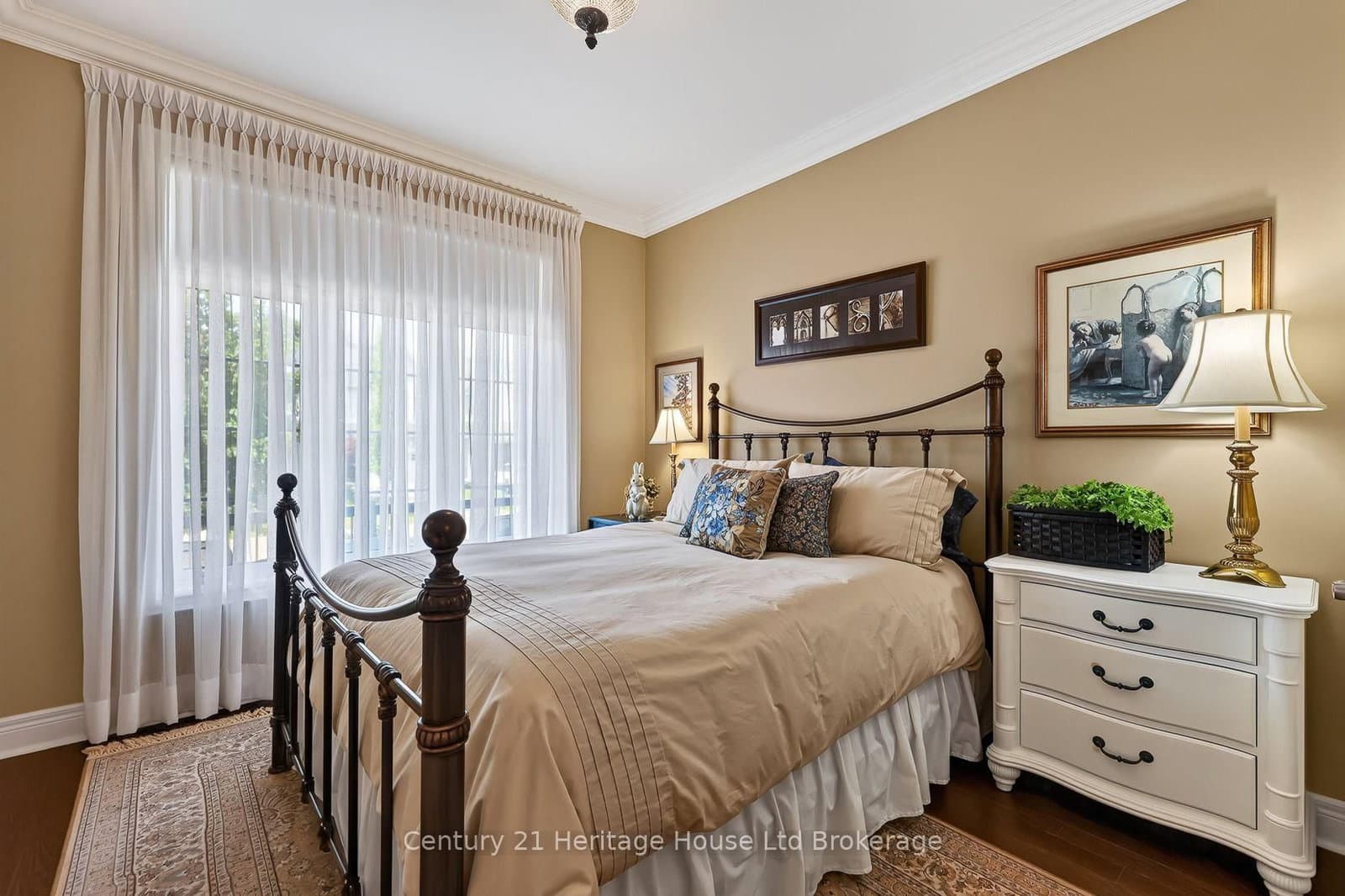 528 Baldwin Crescent thumbnail 5
