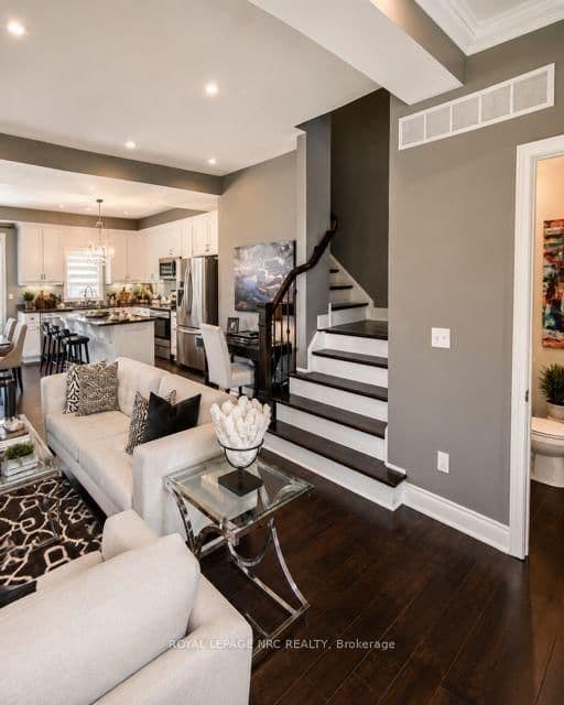 608 SIMCOE Street, Unit 9 thumbnail 7