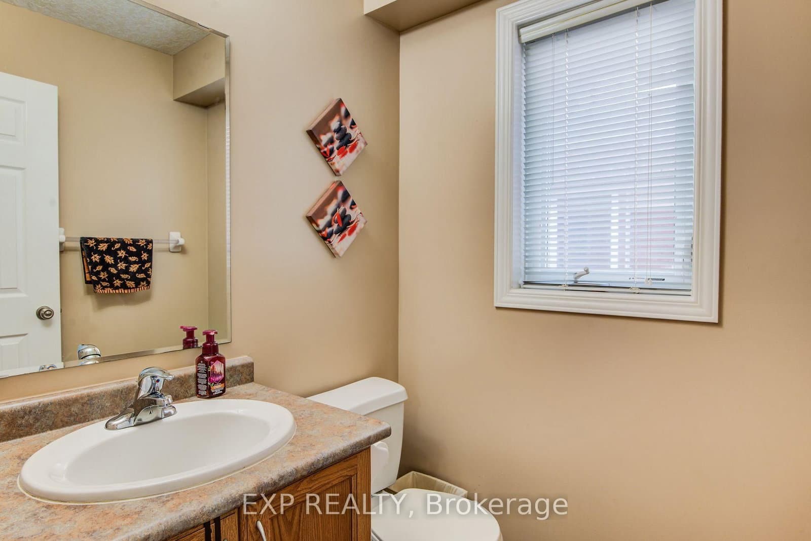 124 Udvari Crescent thumbnail 14