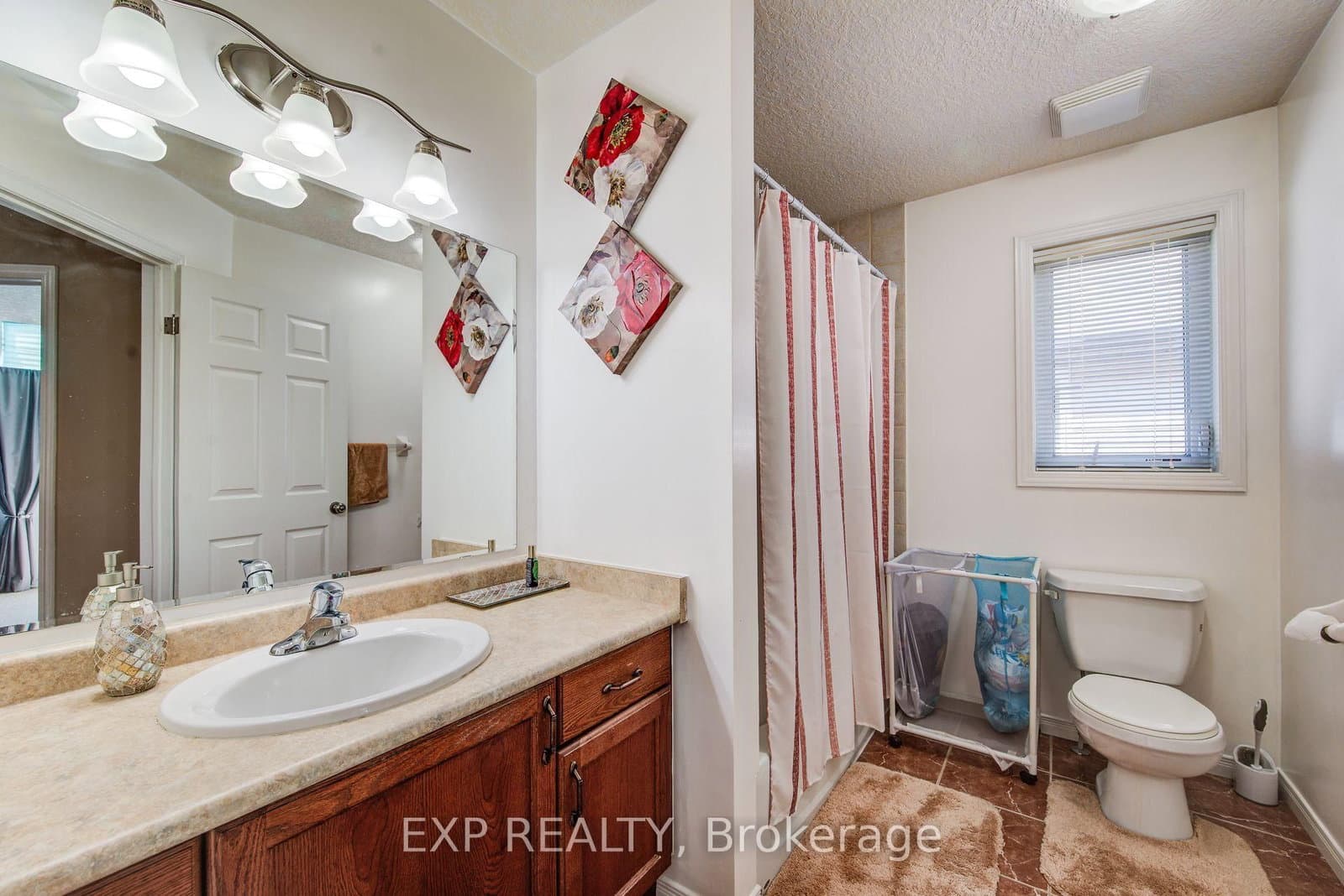 124 Udvari Crescent thumbnail 20