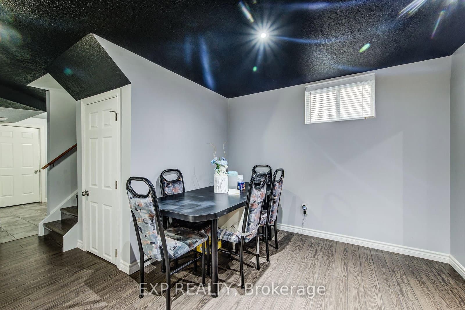 124 Udvari Crescent thumbnail 25