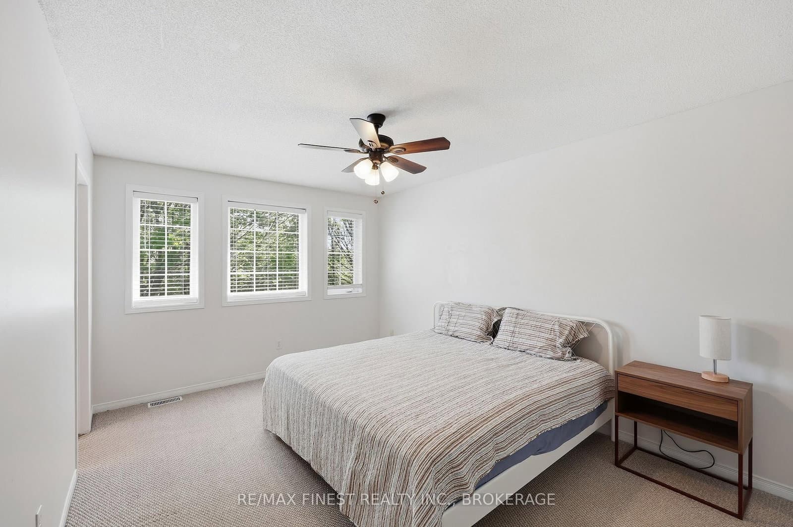 416 Fieldstone Drive thumbnail 19