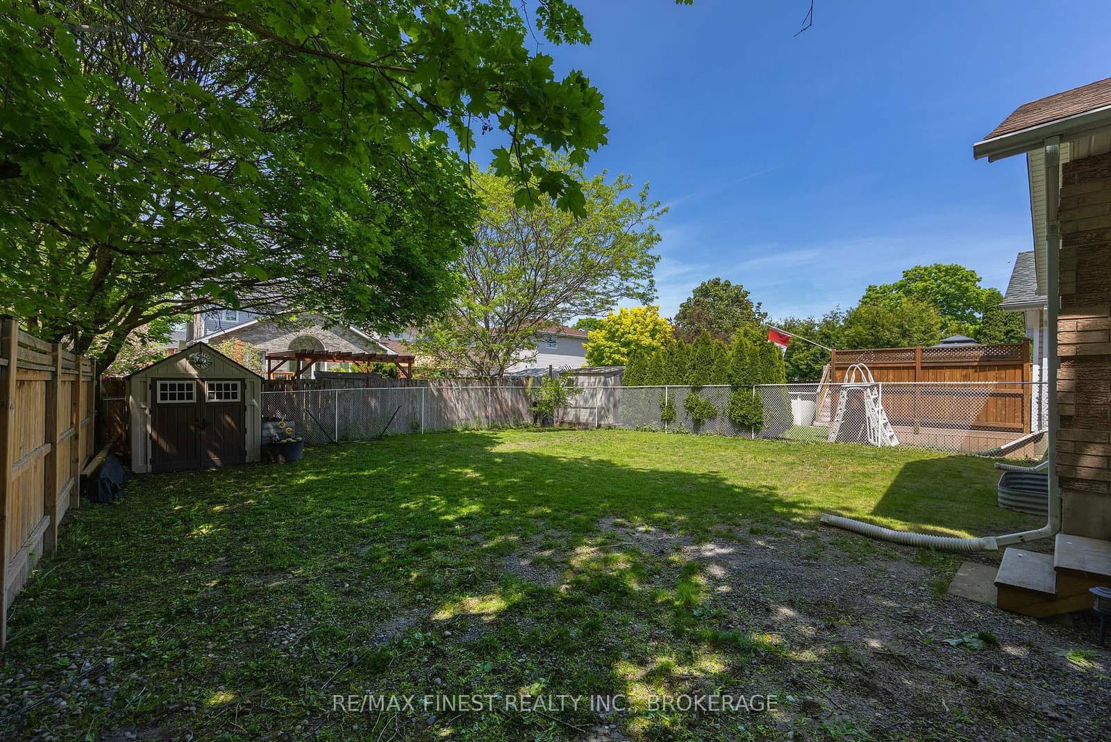 416 Fieldstone Drive thumbnail 40