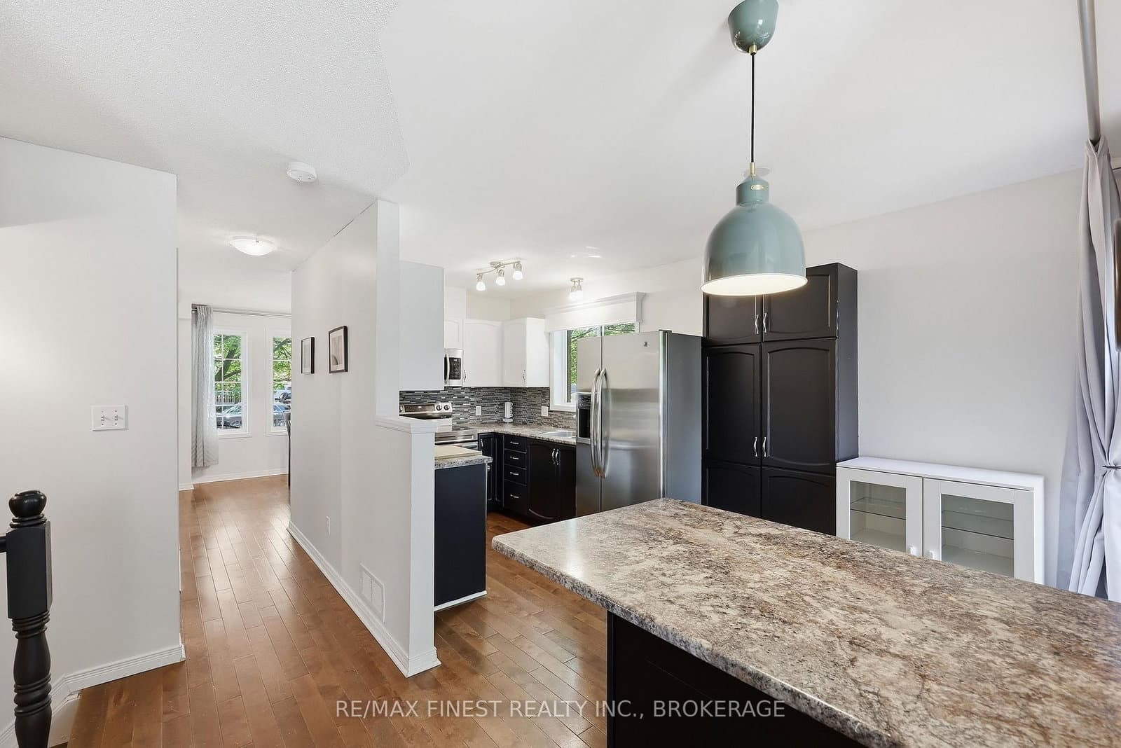 416 Fieldstone Drive thumbnail 8