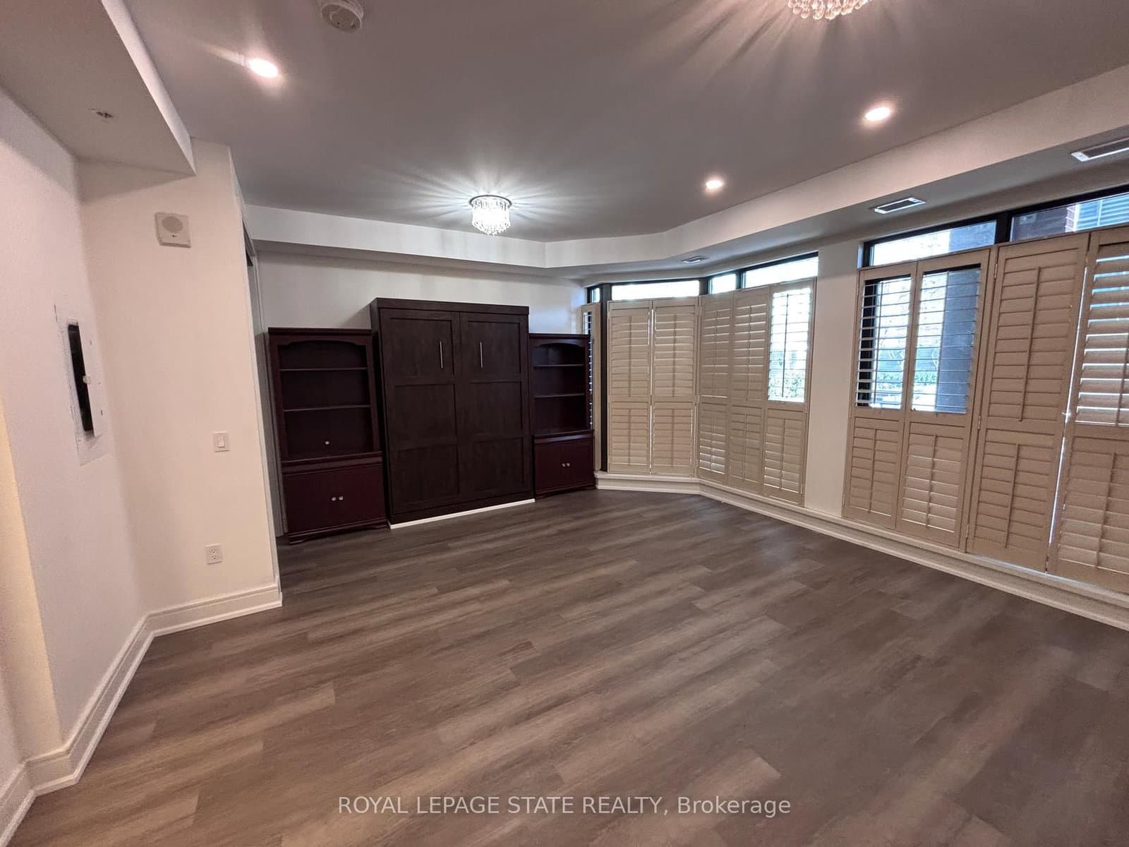 112 King Street E, Unit 410 thumbnail 10
