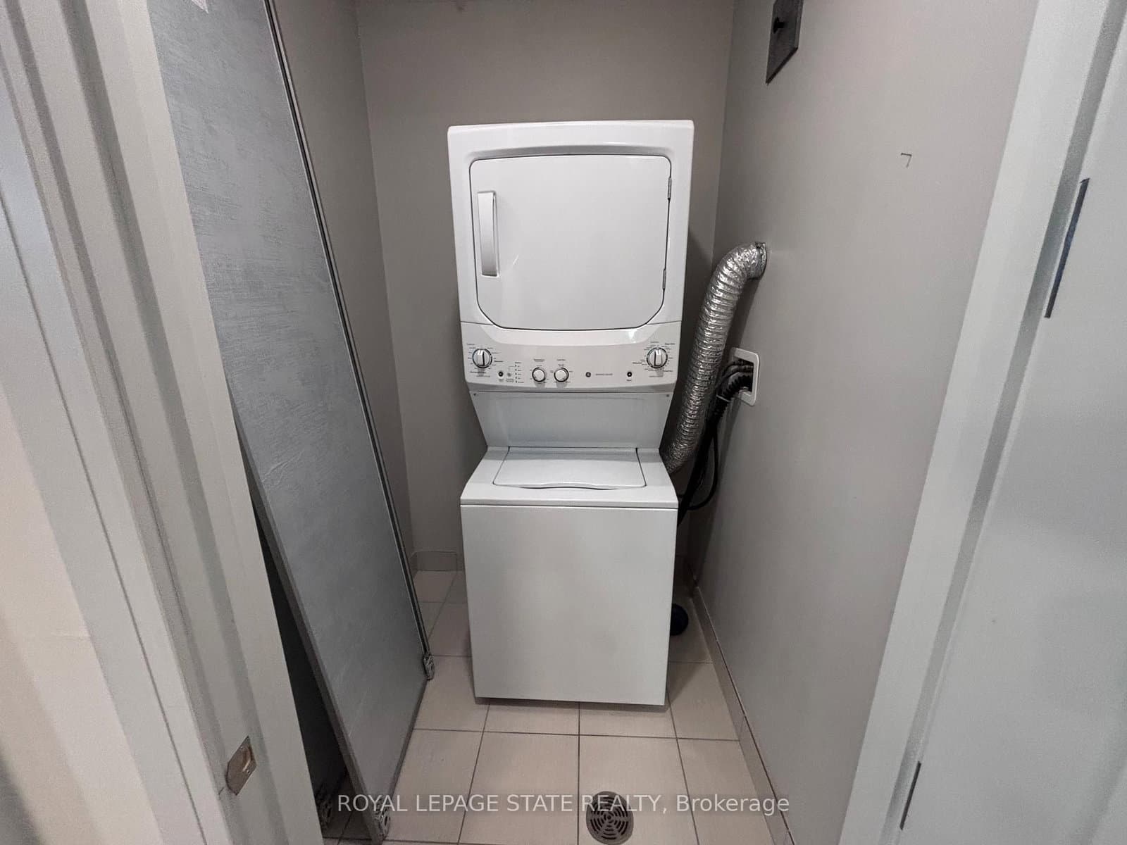 112 King Street E, Unit 410 thumbnail 13
