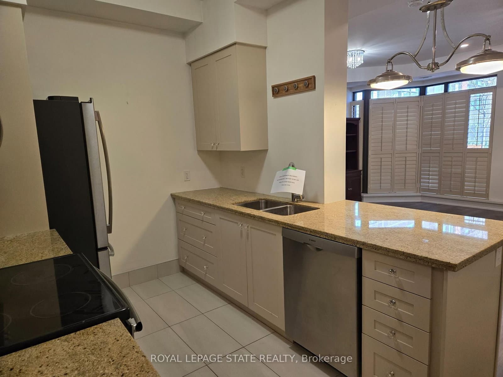 112 King Street E, Unit 410 thumbnail 4
