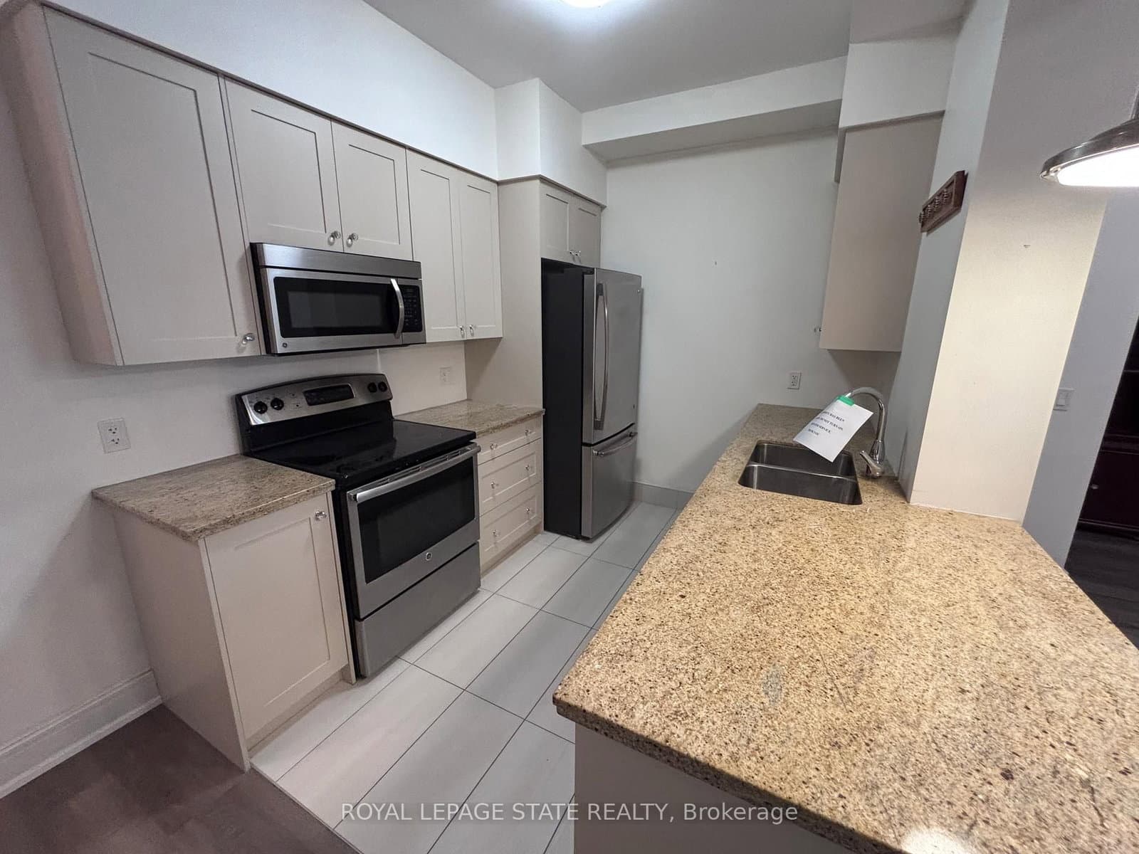 112 King Street E, Unit 410 thumbnail 6