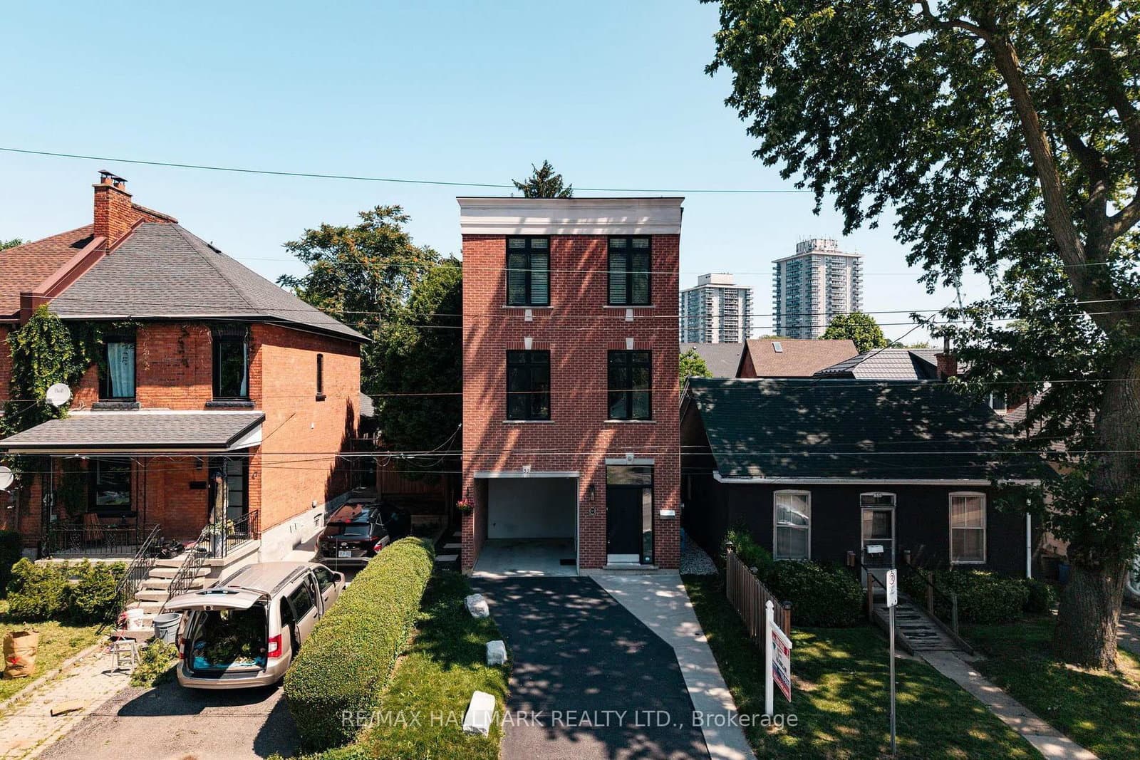 53 Wood Street E thumbnail 2