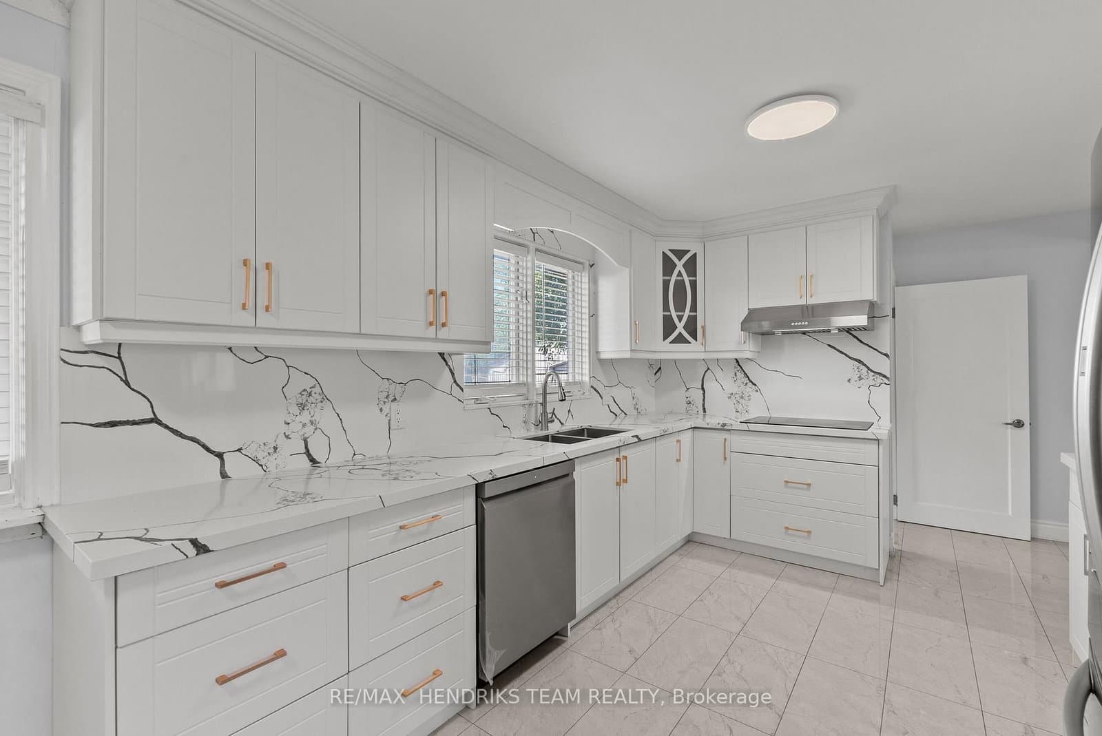 1648 Third Avenue thumbnail 9