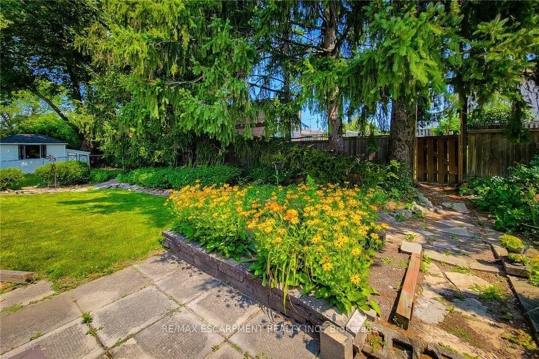 42 LAKE Avenue N thumbnail 11
