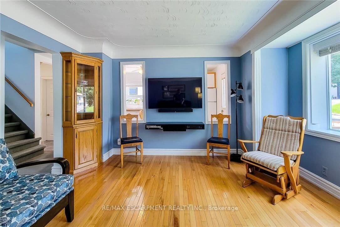 42 LAKE Avenue N thumbnail 15
