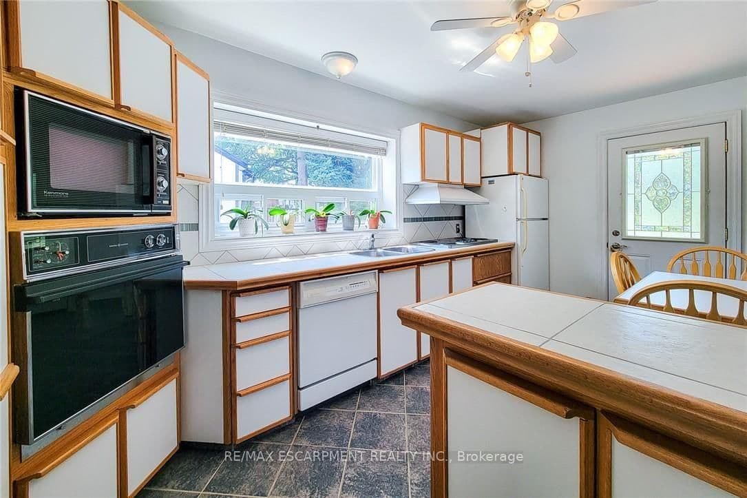 42 LAKE Avenue N thumbnail 17