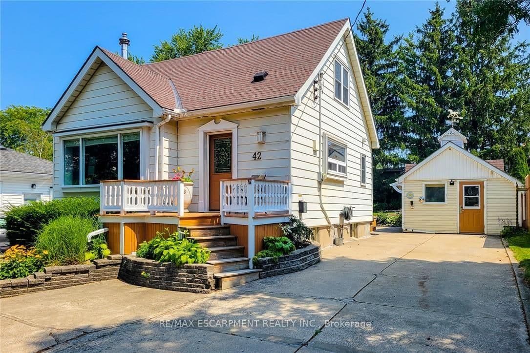 42 LAKE Avenue N thumbnail 2