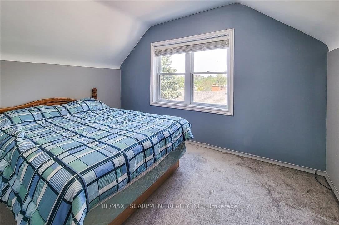42 LAKE Avenue N thumbnail 27