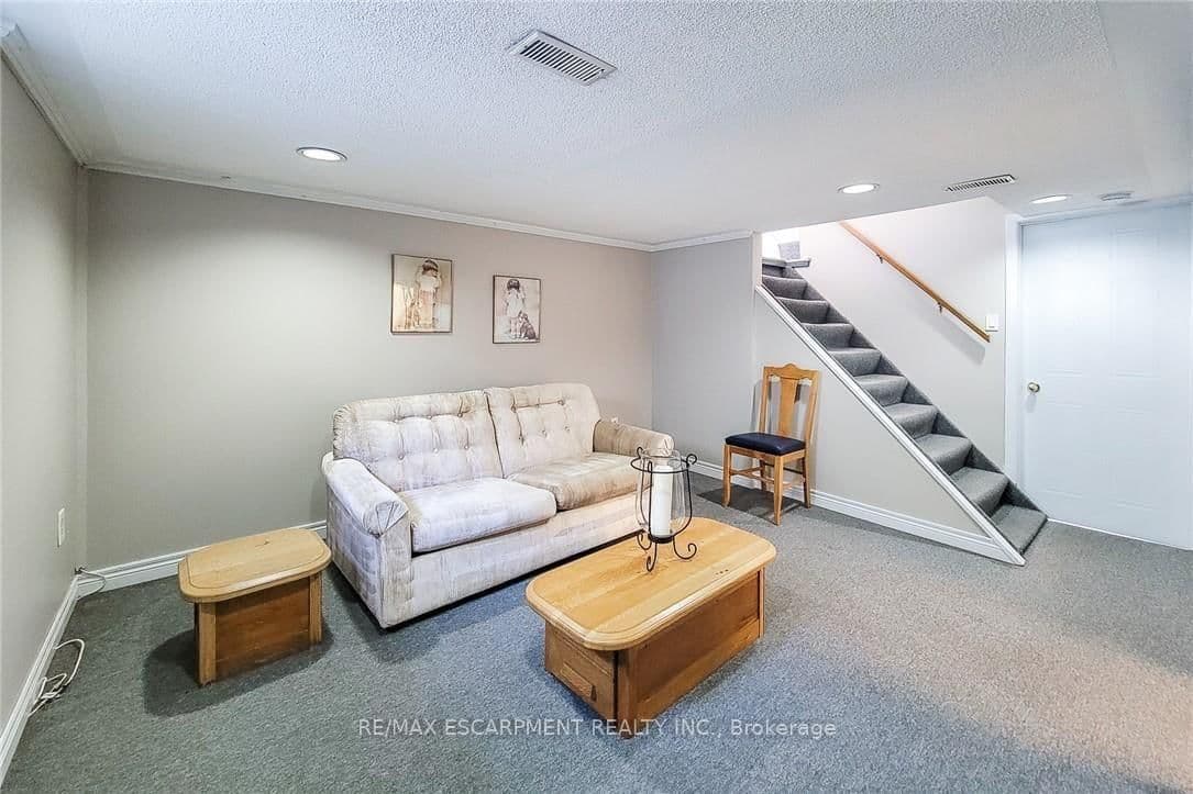 42 LAKE Avenue N thumbnail 29