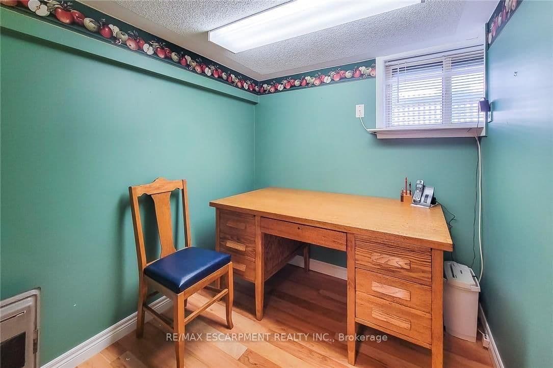 42 LAKE Avenue N thumbnail 33